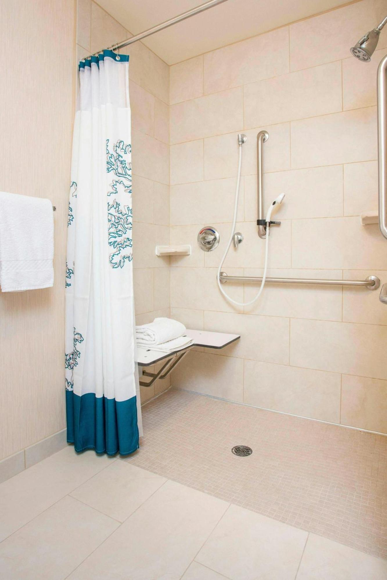 Residence Inn Топика Екстериор снимка