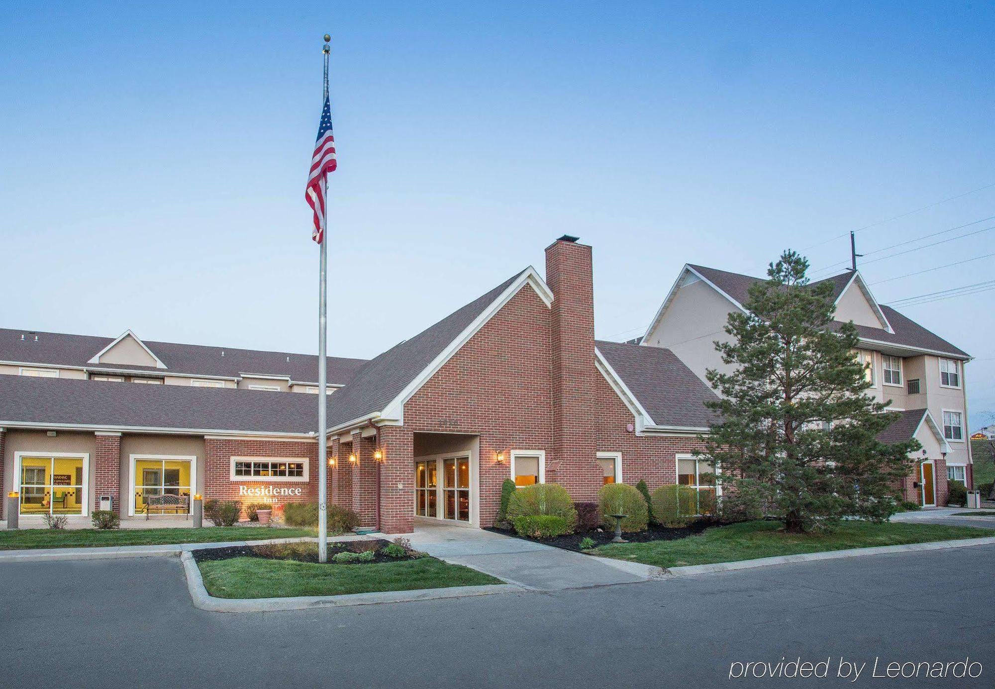 Residence Inn Топика Екстериор снимка